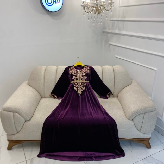 جبة غزال قطيفة رويال (كود 220)